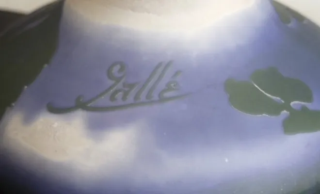 Achat d'un grand vase soliflore établissement Gallé à Soissons, Soissons, Ecobrocante