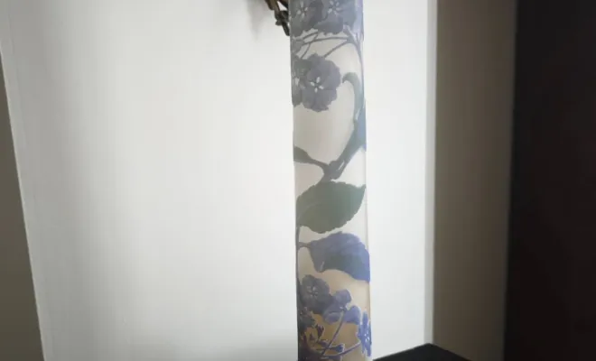 Achat d'un grand vase soliflore établissement Gallé à Soissons, Soissons, Ecobrocante